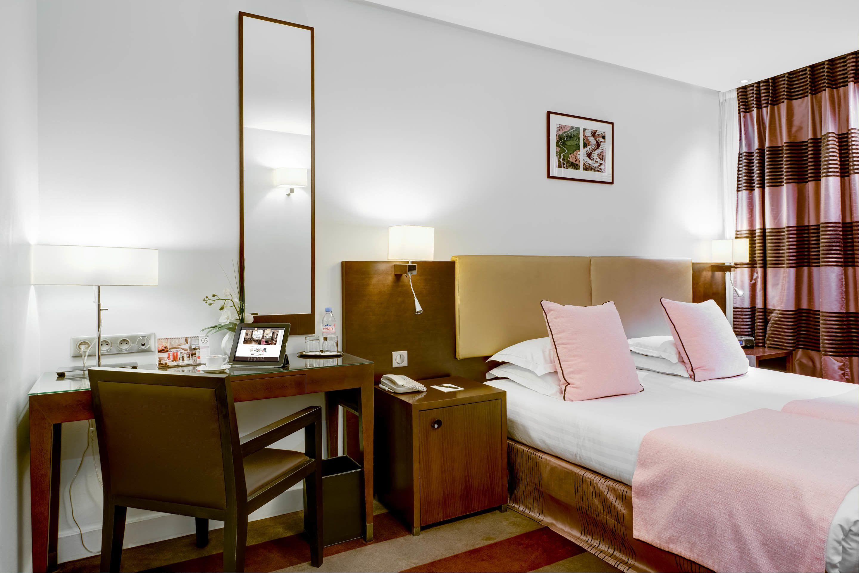 Astra Opera - Astotel 4*